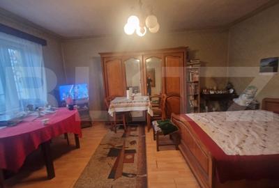 Trei corpuri Casa ,Centrul vechi , strada asfaltata, circulata, 1360 mp teren - 4