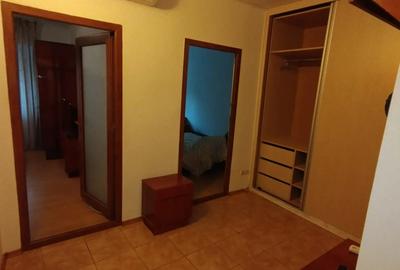 Inchiriez apartament 3 camere - 4