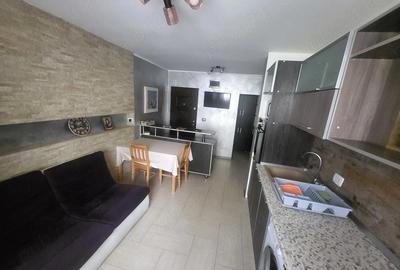 Garsonieră decomandată în Micro 21 - 2