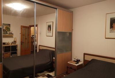Apartament cu 3 camere decomandat în Nerva Traian