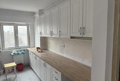 Apartament cu 3 camere decomandat în Centrul Civic