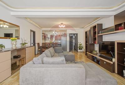 Apartament cu 3 camere decomandat, mobilat în Tractorul - 2