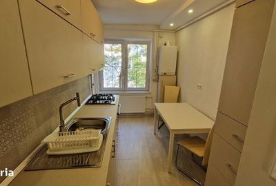 Apartament cu 3 camere decomandat în Cornișa - 4