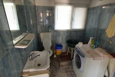 Teren cu casa demolabila in INEL 2 - 4