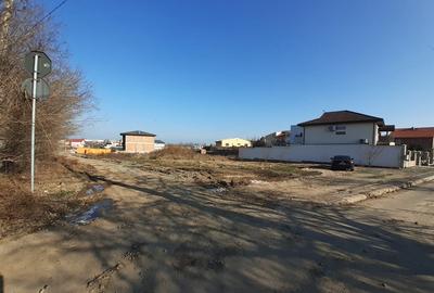 Teren de 1800 mp, în Palazu Mare