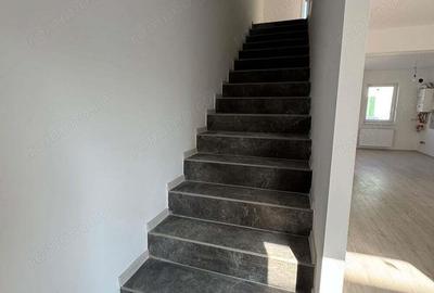 Casa Insiruita Mosnita Noua, toate utilitatile langa Lidl 1 - 2