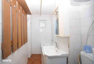 Apartament cu 3 camere semidecomandat în Central - 2