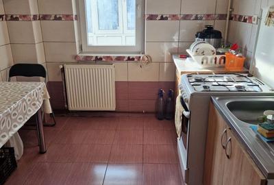 Apartament cu 2 camere decomandat în Rovine - 2