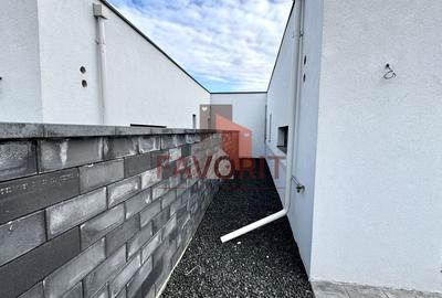 Duplex cu 4 camere cu Canalizare în Moșnița Nouă - 3