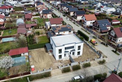 Casă cu 4 camere în Moșnița Nouă