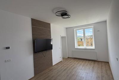 Apartament cu 2 camere decomandat în Petros - 1