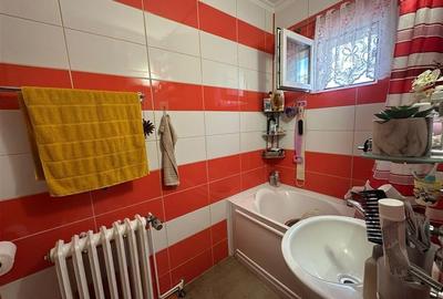 Apartament 3 camere decomandat zona Vasile Aaron - 16