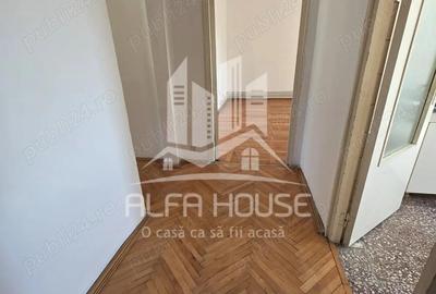 Apartament cu 3 camere decomandat în Central