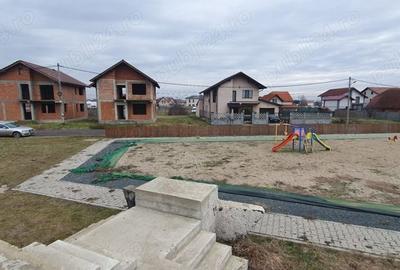 Casă cu 5 camere în Săcălaz - 8