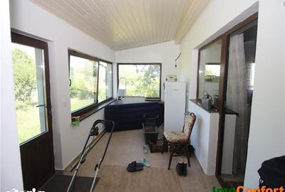 Casă cu 4 camere cu Teren 1464 Mp în Horlești - 2