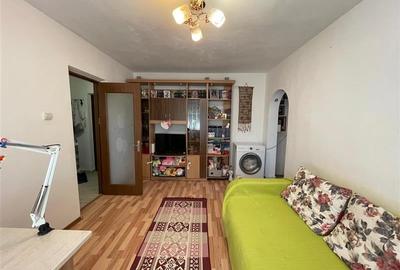 Apartament cu 2 camere semidecomandat în 23 August