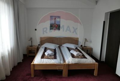 Hotel/Pensiune, de 340 mp, în Central - 8