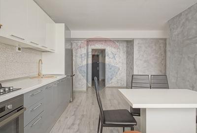 Apartament cu 3 camere de închiriat în zona Tractorul - 2