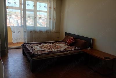 Garsonieră decomandată în Decebal - 3