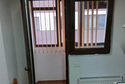 Garsonieră în Apărătorii Patriei - 1