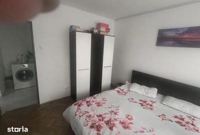 Apartament cu 2 camere semidecomandat în Micro 16
