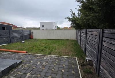 Casă cu 5 camere cu Teren 280 Mp în Mogoșoaia - 2