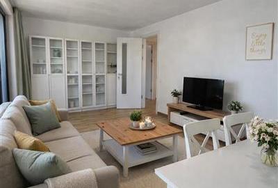 Apartament cu 2 camere decomandat, mobilat în Tractorul - 2