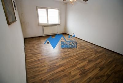 Apartament cu 3 camere decomandat, mobilat în E3