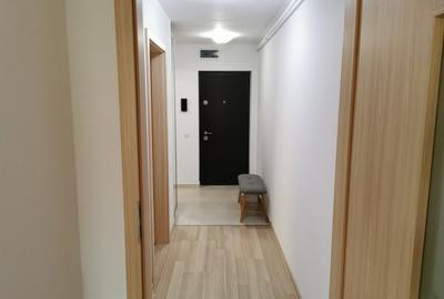 Apartament cu 2 camere decomandat, mobilat în Tractorul - 5