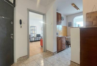 3 camere Giulesti - Etaj 2 | Bloc anvelopat | Locatie practica | Comision 0% - 5