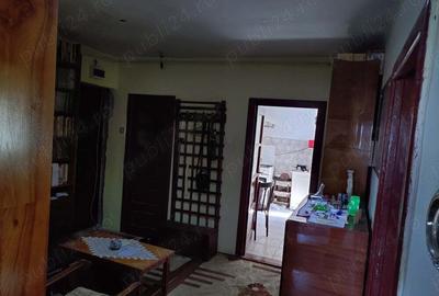 Vand apartament 3 camere, etaj 4, decomandat 75 m2 - 9