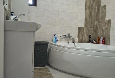 Casă cu Teren 122 Mp în Central - 3