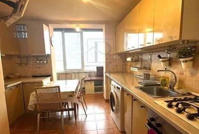 Apartament cu 3 camere decomandat în Tipografilor