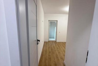 Apartament cu 3 camere semidecomandat în Central - 14