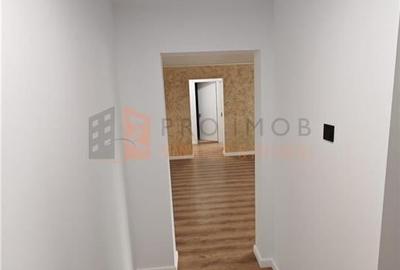 Apartament 2 camere cf 1 semidecomandat zona Brosteni - 8