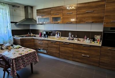 Casa spatioasa si complet utilata, in Bascov - Constructie solida - 11