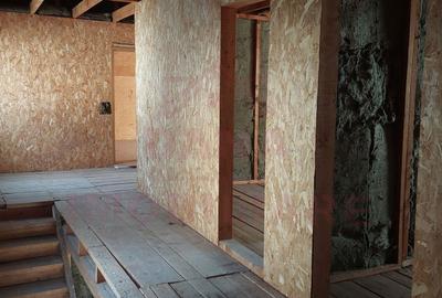 Casă individuală cu 4 camere cu Canalizare în Rusca Montană - 12