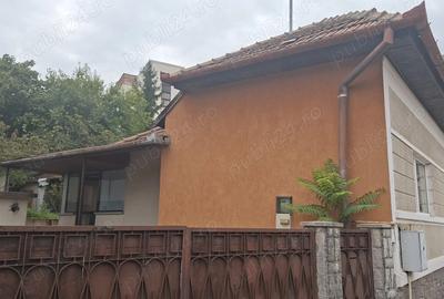 Casa si teren aferent de vanzare in Deva in zona Cetatii - 1