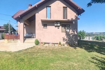 Casă cu 5 camere cu Teren 1250 Mp în Muntenii de Sus - 1