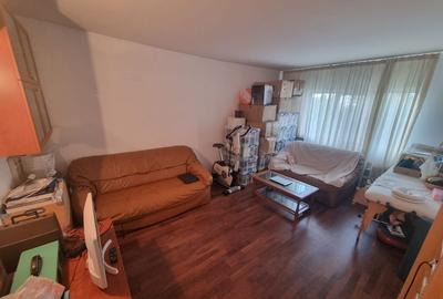 Faleza nord-apartament 4 camere decomandat cu gaze - 1