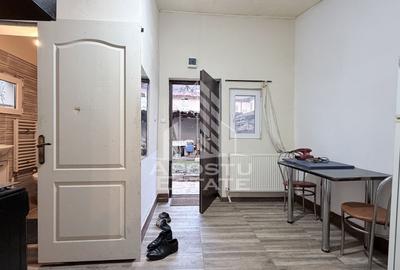 Casa la curte comuna Dambovita malul Begai - 1