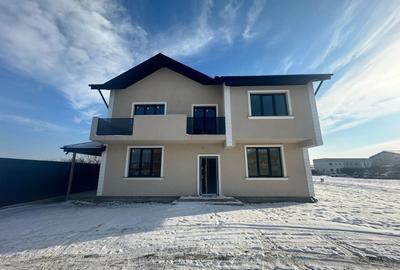 Casă individuală cu 5 camere cu Canalizare în Central - 2