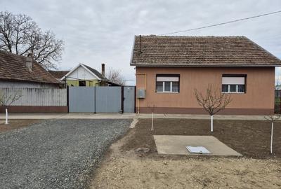 Casă individuală cu 2 camere cu Teren 1440 Mp în Macea - 2