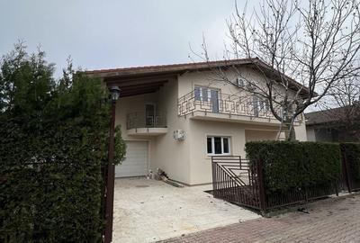 Casă cu 4 camere cu Teren 550 Mp în Central - 2