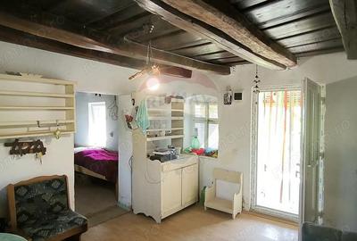 Casă cu Teren 1138 Mp în Moardăș - 9