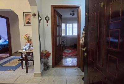 Apartament cu 3 camere decomandat în Tomis Nord - 2