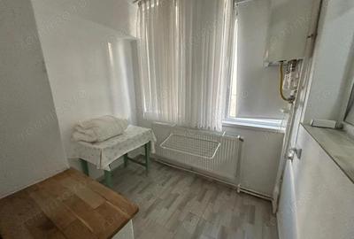 Garsoniera, etaj 1 - Cugir - 1