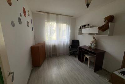 Apartament cu 3 camere semidecomandat în Dacia - 10