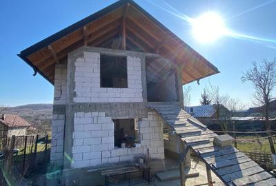 Casă cu 4 camere în Central - 8