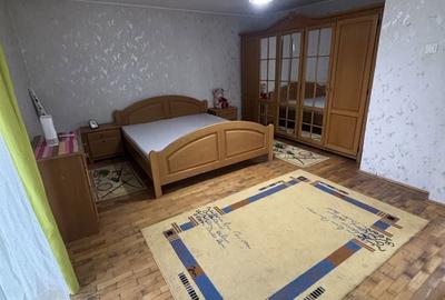 Casă cu 4 camere cu Teren 300 Mp în Central